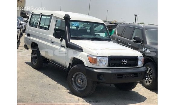 Buy Import Toyota Land Cruiser White Car in Import - Dubai in Bagmati Buy Import Toyota Land Cruiser White Car in Import - Dubai in Bagmati