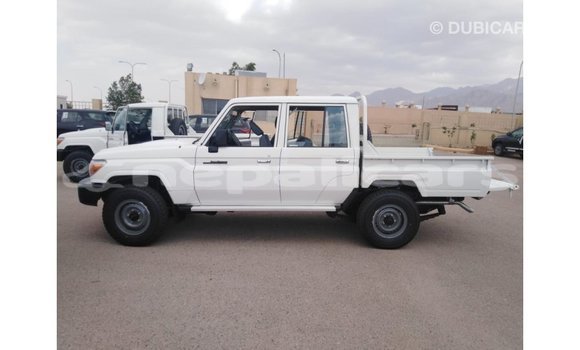 Buy Import Toyota Land Cruiser White Car in Import - Dubai in Bagmati Buy Import Toyota Land Cruiser White Car in Import - Dubai in Bagmati