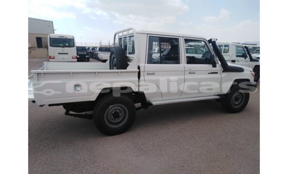 Buy Import Toyota Land Cruiser White Car in Import - Dubai in Bagmati Buy Import Toyota Land Cruiser White Car in Import - Dubai in Bagmati