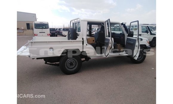 Buy Import Toyota Land Cruiser White Car in Import - Dubai in Bagmati Buy Import Toyota Land Cruiser White Car in Import - Dubai in Bagmati