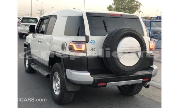 Buy Import Toyota FJ Cruiser White Car in Import - Dubai in Bagmati Buy Import Toyota FJ Cruiser White Car in Import - Dubai in Bagmati