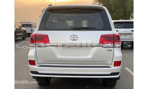 Buy Import Toyota Land Cruiser White Car in Import - Dubai in Bagmati Buy Import Toyota Land Cruiser White Car in Import - Dubai in Bagmati
