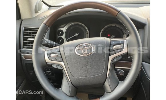 Buy Import Toyota Land Cruiser White Car in Import - Dubai in Bagmati Buy Import Toyota Land Cruiser White Car in Import - Dubai in Bagmati