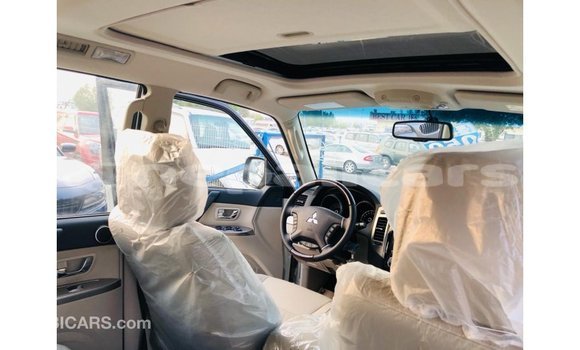 Buy Import Mitsubishi Pajero White Car in Import - Dubai in Bagmati Buy Import Mitsubishi Pajero White Car in Import - Dubai in Bagmati