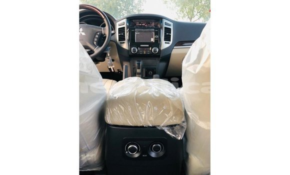 Buy Import Mitsubishi Pajero White Car in Import - Dubai in Bagmati Buy Import Mitsubishi Pajero White Car in Import - Dubai in Bagmati