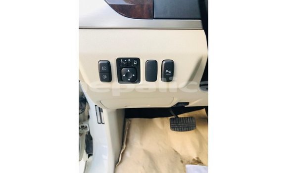 Buy Import Mitsubishi Pajero White Car in Import - Dubai in Bagmati Buy Import Mitsubishi Pajero White Car in Import - Dubai in Bagmati
