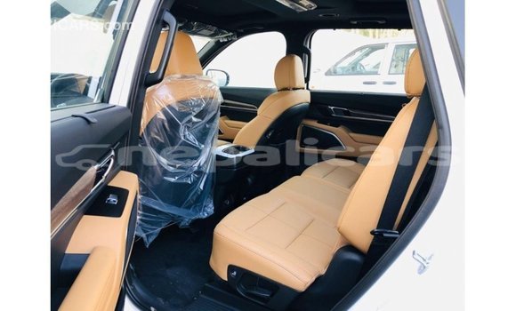 Buy Import Kia Carens White Car in Import - Dubai in Bagmati Buy Import Kia Carens White Car in Import - Dubai in Bagmati