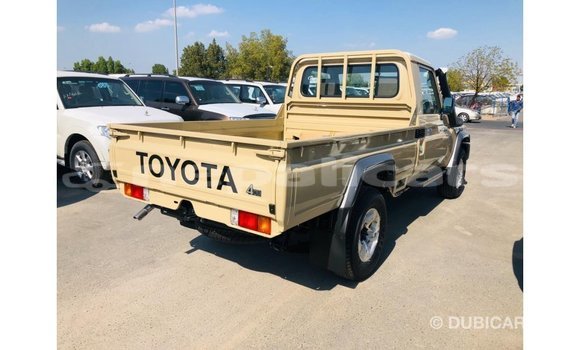 Buy Import Toyota Land Cruiser Beige Car in Import - Dubai in Bagmati Buy Import Toyota Land Cruiser Beige Car in Import - Dubai in Bagmati