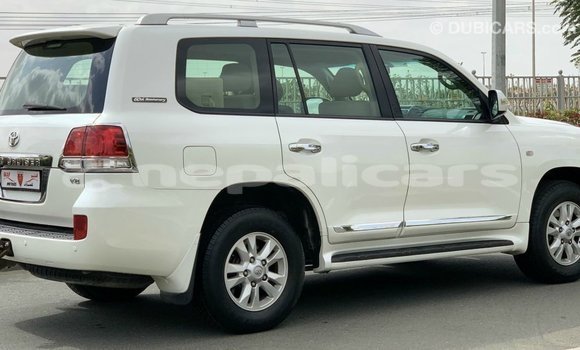 Buy Import Toyota Land Cruiser White Car in Import - Dubai in Bagmati Buy Import Toyota Land Cruiser White Car in Import - Dubai in Bagmati
