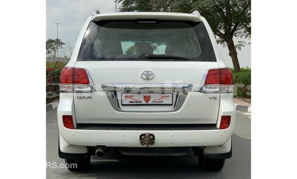 Buy Import Toyota Land Cruiser White Car in Import - Dubai in Bagmati Buy Import Toyota Land Cruiser White Car in Import - Dubai in Bagmati