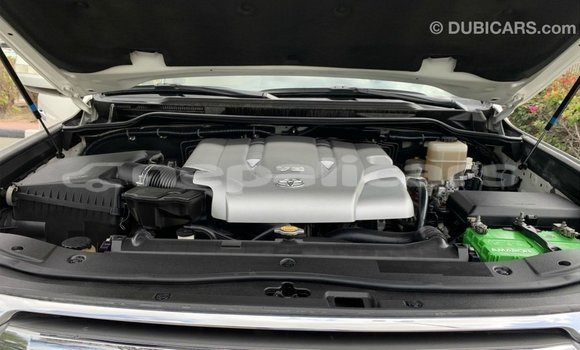 Buy Import Toyota Land Cruiser White Car in Import - Dubai in Bagmati Buy Import Toyota Land Cruiser White Car in Import - Dubai in Bagmati