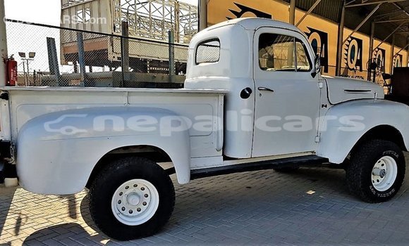 Buy Import Ford Club Wagon White Car in Import - Dubai in Bagmati Buy Import Ford Club Wagon White Car in Import - Dubai in Bagmati