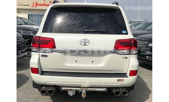 Buy Import Toyota Land Cruiser White Car in Import - Dubai in Bagmati Buy Import Toyota Land Cruiser White Car in Import - Dubai in Bagmati