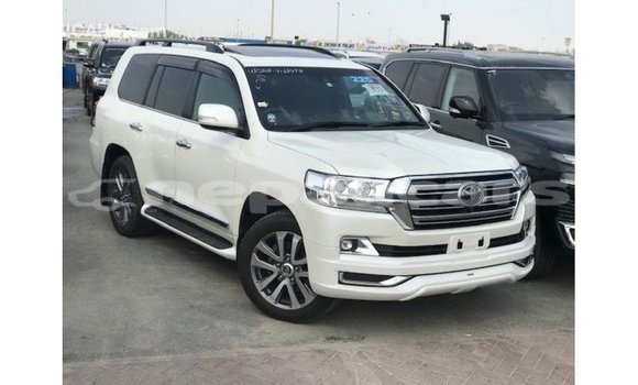 Buy Import Toyota Land Cruiser White Car in Import - Dubai in Bagmati Buy Import Toyota Land Cruiser White Car in Import - Dubai in Bagmati