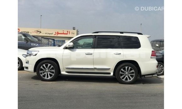 Buy Import Toyota Land Cruiser White Car in Import - Dubai in Bagmati Buy Import Toyota Land Cruiser White Car in Import - Dubai in Bagmati