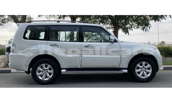 Buy Import Mitsubishi Pajero White Car in Import - Dubai in Bagmati Buy Import Mitsubishi Pajero White Car in Import - Dubai in Bagmati