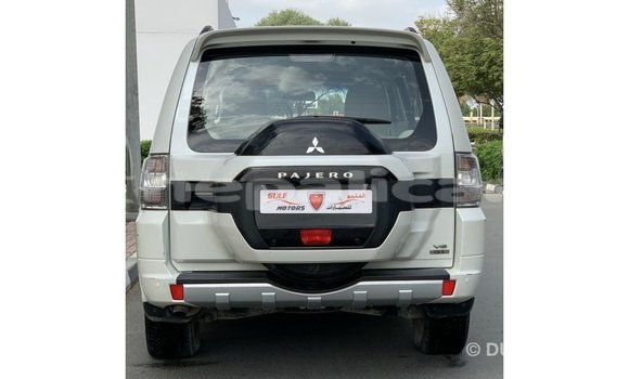Buy Import Mitsubishi Pajero White Car in Import - Dubai in Bagmati Buy Import Mitsubishi Pajero White Car in Import - Dubai in Bagmati