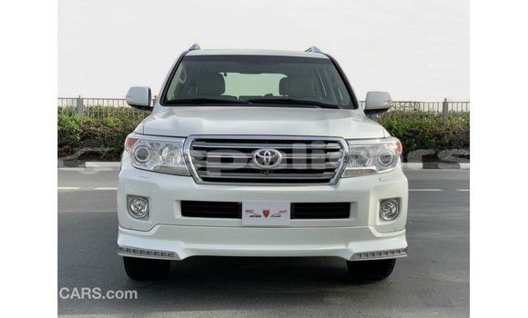 Buy Import Toyota Land Cruiser White Car in Import - Dubai in Bagmati Buy Import Toyota Land Cruiser White Car in Import - Dubai in Bagmati