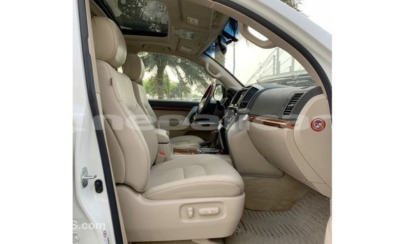 Buy Import Toyota Land Cruiser White Car in Import - Dubai in Bagmati Buy Import Toyota Land Cruiser White Car in Import - Dubai in Bagmati