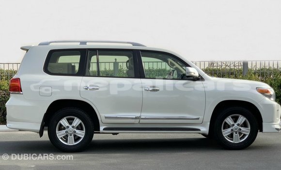Buy Import Toyota Land Cruiser White Car in Import - Dubai in Bagmati Buy Import Toyota Land Cruiser White Car in Import - Dubai in Bagmati