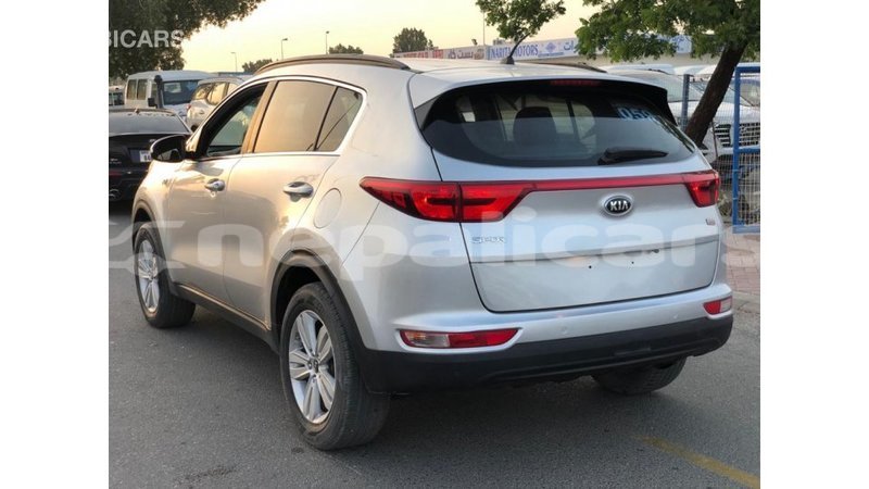 Big with watermark kia sportage bagmati import dubai 3783