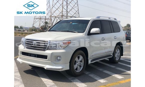 Buy Import Toyota Land Cruiser White Car in Import - Dubai in Bagmati Buy Import Toyota Land Cruiser White Car in Import - Dubai in Bagmati