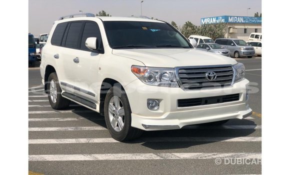 Buy Import Toyota Land Cruiser White Car in Import - Dubai in Bagmati Buy Import Toyota Land Cruiser White Car in Import - Dubai in Bagmati
