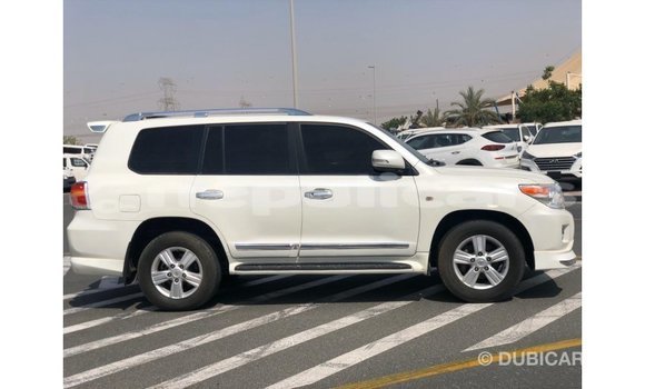 Buy Import Toyota Land Cruiser White Car in Import - Dubai in Bagmati Buy Import Toyota Land Cruiser White Car in Import - Dubai in Bagmati