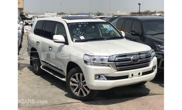 Buy Import Toyota Land Cruiser White Car in Import - Dubai in Bagmati Buy Import Toyota Land Cruiser White Car in Import - Dubai in Bagmati