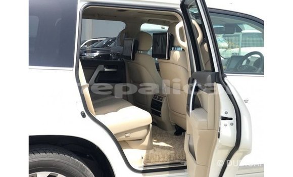 Buy Import Toyota Land Cruiser White Car in Import - Dubai in Bagmati Buy Import Toyota Land Cruiser White Car in Import - Dubai in Bagmati