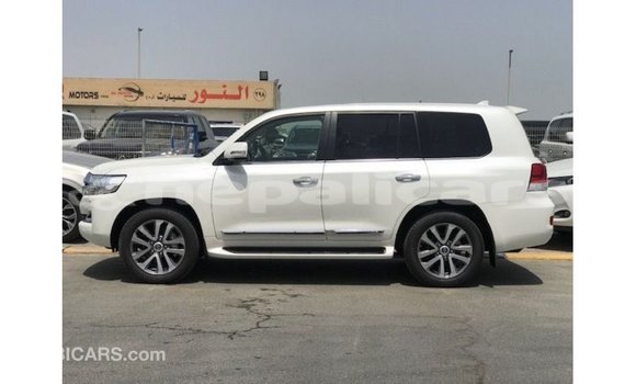 Buy Import Toyota Land Cruiser White Car in Import - Dubai in Bagmati Buy Import Toyota Land Cruiser White Car in Import - Dubai in Bagmati