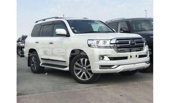 Buy Import Toyota Land Cruiser White Car in Import - Dubai in Bagmati