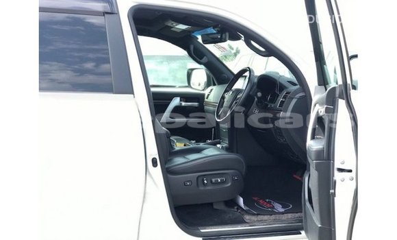 Buy Import Toyota Land Cruiser White Car in Import - Dubai in Bagmati Buy Import Toyota Land Cruiser White Car in Import - Dubai in Bagmati