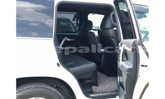 Buy Import Toyota Land Cruiser White Car in Import - Dubai in Bagmati Buy Import Toyota Land Cruiser White Car in Import - Dubai in Bagmati