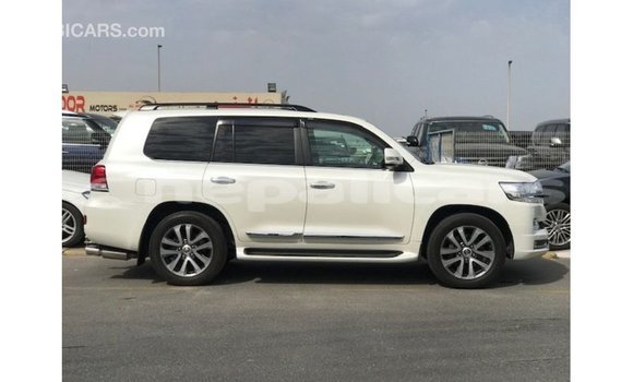 Buy Import Toyota Land Cruiser White Car in Import - Dubai in Bagmati Buy Import Toyota Land Cruiser White Car in Import - Dubai in Bagmati