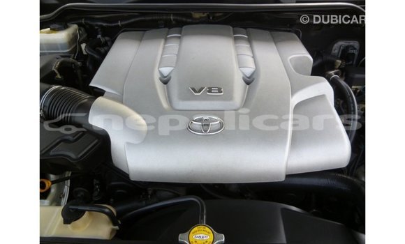 Buy Import Toyota Land Cruiser White Car in Import - Dubai in Bagmati Buy Import Toyota Land Cruiser White Car in Import - Dubai in Bagmati