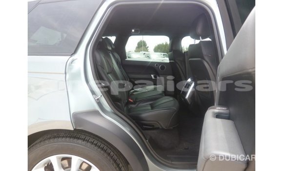 Buy Import Land Rover Range Rover Green Car in Import - Dubai in Bagmati Buy Import Land Rover Range Rover Green Car in Import - Dubai in Bagmati