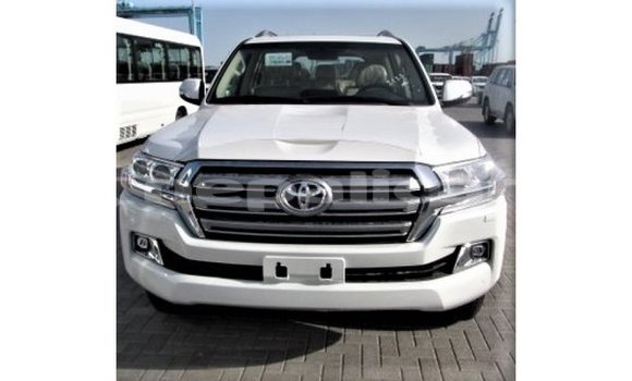 Buy Import Toyota Land Cruiser White Car in Import - Dubai in Bagmati Buy Import Toyota Land Cruiser White Car in Import - Dubai in Bagmati