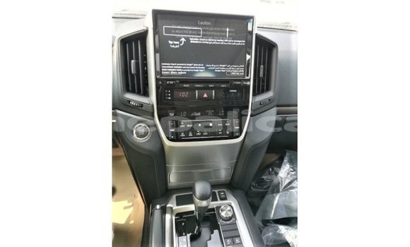Buy Import Toyota Land Cruiser White Car in Import - Dubai in Bagmati Buy Import Toyota Land Cruiser White Car in Import - Dubai in Bagmati
