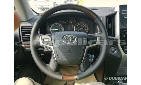 Buy Import Toyota Land Cruiser White Car in Import - Dubai in Bagmati Buy Import Toyota Land Cruiser White Car in Import - Dubai in Bagmati