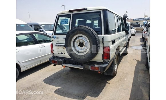 Buy Import Toyota Land Cruiser White Car in Import - Dubai in Bagmati Buy Import Toyota Land Cruiser White Car in Import - Dubai in Bagmati