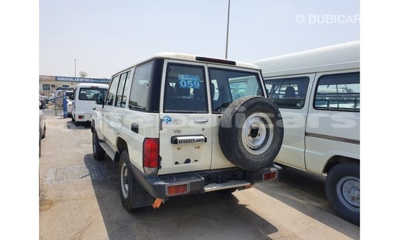 Buy Import Toyota Land Cruiser White Car in Import - Dubai in Bagmati Buy Import Toyota Land Cruiser White Car in Import - Dubai in Bagmati