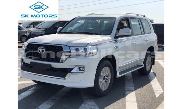 Buy Import Toyota Land Cruiser White Car in Import - Dubai in Bagmati