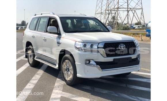 Buy Import Toyota Land Cruiser White Car in Import - Dubai in Bagmati Buy Import Toyota Land Cruiser White Car in Import - Dubai in Bagmati