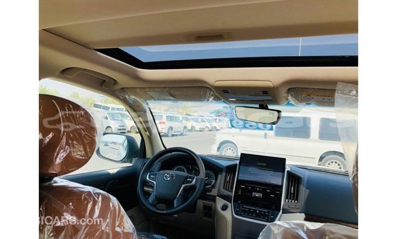 Buy Import Toyota Land Cruiser White Car in Import - Dubai in Bagmati Buy Import Toyota Land Cruiser White Car in Import - Dubai in Bagmati