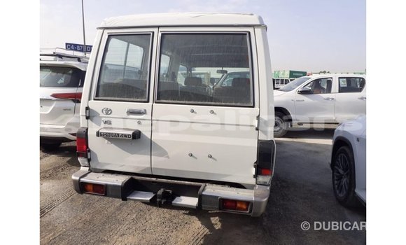 Buy Import Toyota Land Cruiser White Car in Import - Dubai in Bagmati Buy Import Toyota Land Cruiser White Car in Import - Dubai in Bagmati