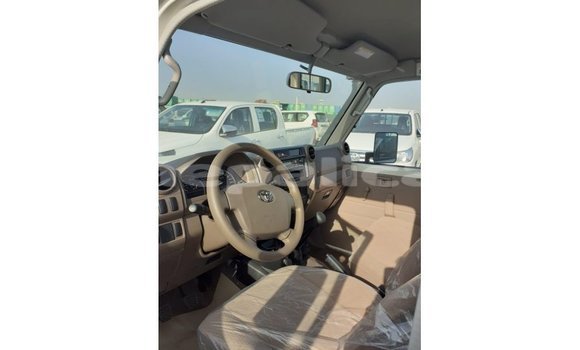 Buy Import Toyota Land Cruiser White Car in Import - Dubai in Bagmati Buy Import Toyota Land Cruiser White Car in Import - Dubai in Bagmati