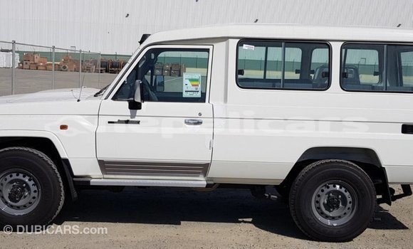 Buy Import Toyota Land Cruiser White Car in Import - Dubai in Bagmati Buy Import Toyota Land Cruiser White Car in Import - Dubai in Bagmati