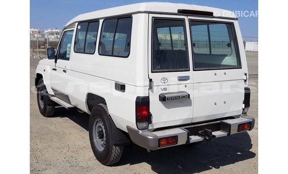 Buy Import Toyota Land Cruiser White Car in Import - Dubai in Bagmati Buy Import Toyota Land Cruiser White Car in Import - Dubai in Bagmati
