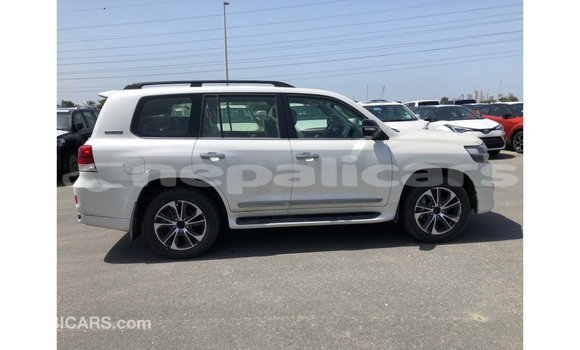 Buy Import Toyota Land Cruiser White Car in Import - Dubai in Bagmati Buy Import Toyota Land Cruiser White Car in Import - Dubai in Bagmati
